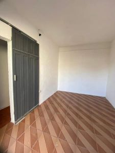 ALQUILO casa 1 DORMITORIO, CON ENTRADA PARA AUTOS, SIN GASTOS COMUNES. VILLA ESPAÑOLA Foto 3 de 16