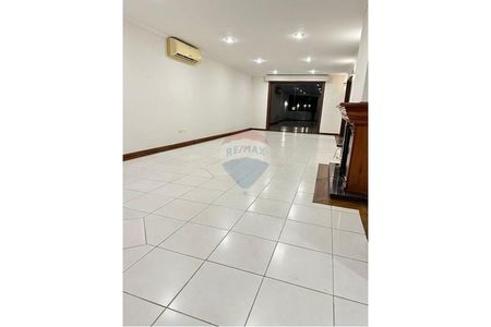 ALQUILO CASA A ESTRENAR EN YCUA SATÍ. ASUNCIÓN Picture 10 of 10