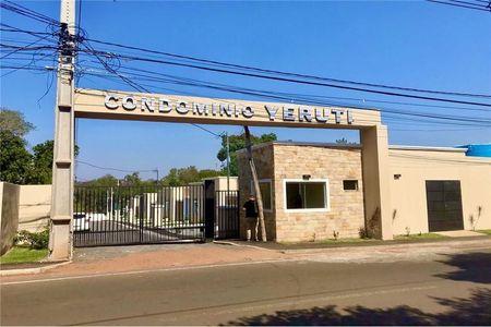 Alquilo Casa de 3 Dormitorios con Piscina en Barrio Cerrado LUQUE
