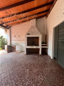 Alquilo Casa en Barrio Obrero Foto 5 de 5