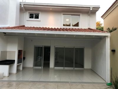 Alquilo casa en barrio recoleta zona club centenario totalmente re modelada a nueva - 3D Foto 9 de 9