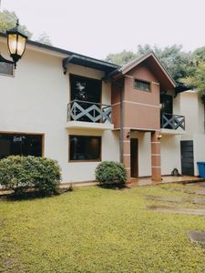 Alquilo Casa en Fernando de la Mora Barrio Cerrado