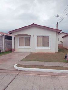Alquilo casa en la hacienda vacamonte