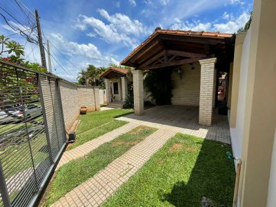 ALQUILO CASA EN LAMBARE