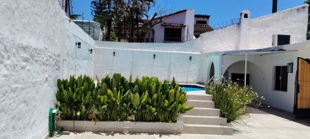 ALQUILO CASA EN LOS LAURELES 