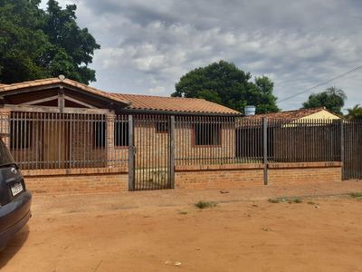 Alquilo Casa En Luque Laurelty Cod 059