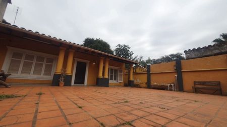 ALQUILO CASA EN LUQUE ZONA CIT COD 3171 P