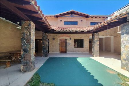 ALQUILO CASA EN LUQUE. ZONA PLAZA MADERO Foto 3 de 10