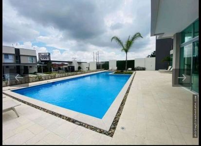  Alquilo casa en Mercedes Norte, condominio Latitud 222, $1000