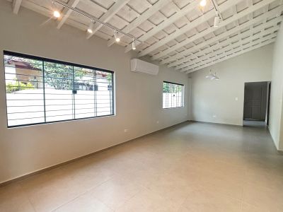 Alquilo casa nueva en Mburucuya, 3 dormitorios  Foto 4 de 16