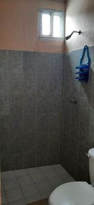  Alquilo Cuarto independiente. Los Andes #1 $225 cerca de Estación del Metro de Pan de Azúcar.