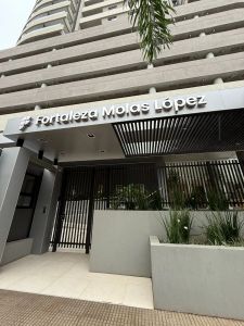 ALQUILO DEPARTAMENTO AMOBLADO DE 2 DORMITORIOS EN EDIFICIO FORTALEZA MOLAS LOPEZ