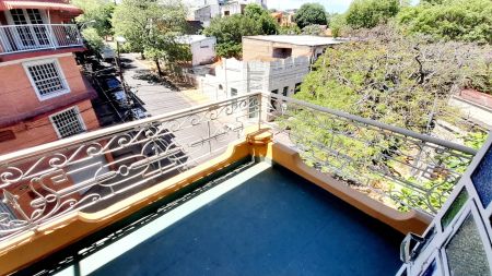 Alquilo Departamento de 1 y 2 Dormitorios sobre Rca de Colombia Centro