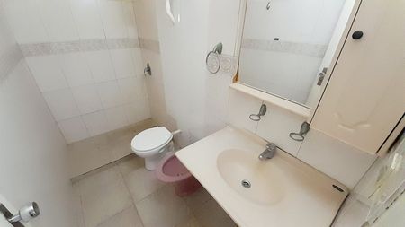 Alquilo Departamento de 2 Dormitorios zona la Negrita Centro de Asunción Picture 5 of 6