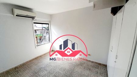 Alquilo Departamento de 2 Dormitorios zona Super 6 - Denis Roa Imagem 5 de 8