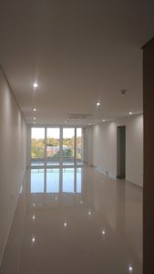 Alquilo Departamento De 3 Habitaciones. Villa Morra. Cod Lg