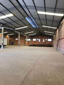 Alquilo Deposito. Capiata. Zona Aratiri. Cod 030