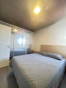 Alquilo depto de 1 dorm amoblado y equipado (con internet y flow)