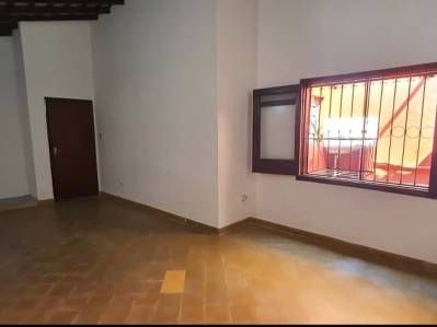 Alquilo Dpto de 2 habitaciones zona Mercado 4