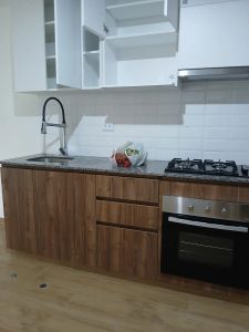 ALQUILO DPTO MIRAFLORES S/MUEBLES