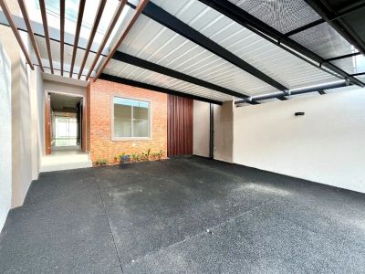 Alquilo Duplex A Estrenar Con Piscina, Bo.villa Aurelia.