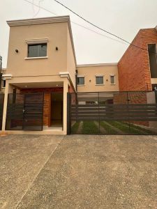 ALQUILO DUPLEX EN LUQUE ZONA MERLO  Foto 1 de 9