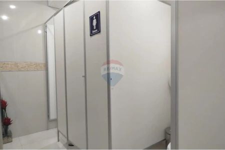 Alquilo edificio de 3 niveles Imagem 2 de 21