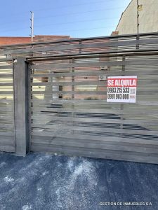 ALQUILO EN EL BARRIO SAN VICENTE CON PATIO A30-16-12