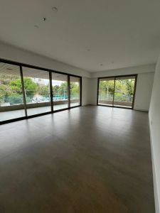 Alquilo Exclusivo y Amplio Dpto de 3 Habit en Suite en Las Lomas