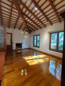 Alquilo Hermosa Casa De 5 Suites Y Casi Una Hectárea En Surubi’I. Cod