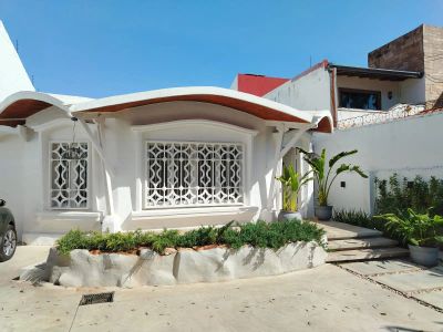 ALQUILO HERMOSA CASA EN LOS LAURELES Foto 1 de 4