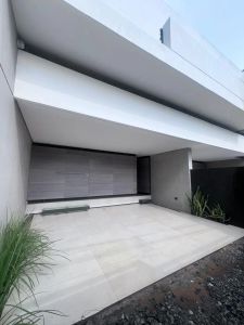 Alquilo Hermosa y Amplia Casa Pareada con Muebles