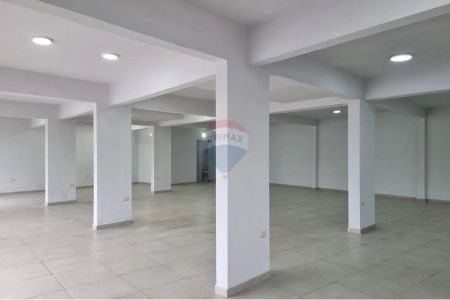 ALQUILO LOCAL COMERCIAL EN LOMA PYTA