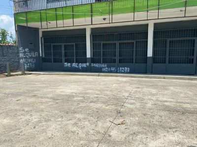 ALQUILO LOCAL COMERCIAL , UBICADO EN LA VIA DE SERVICIO DE LA AUTOPISTA VALENCIA TOCUYITO A 200 METROS DEL MERCADO DE MAYORISTAS, MUNICIPIO LIBERTADOR DEL ES TADO CARABOBO