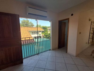 ALQUILO! MODERNO DPTO DE 2 HAB C/GARAGE , EN BARRIO OBRERO , A 5 CUADRAS DE FELIX BOGADO! Foto 4 de 4