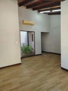 ALQUILO OFICINA VILLA MORRA EXCELENTE UBICACIÓN