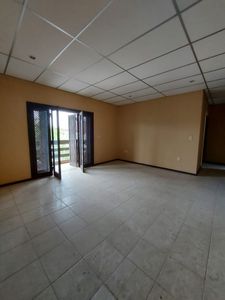 Alquilo Oficina. Centro. Cod 037