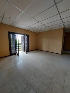 Alquilo Oficina. Centro. COD 037