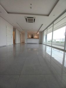 Alquilo Penthouse De 4 Habitaciones En Suite. Barrio Mburucuya Cod 059