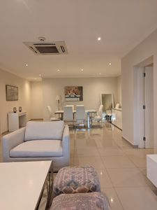 Alquilo Penthouse Semi Amoblado. 4 Habitaciones. Mburucuya. Cod 010