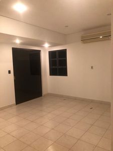 Alquilo Residencia en Barrio Cerrado, Luque - Loma Merlo Foto 2 de 9