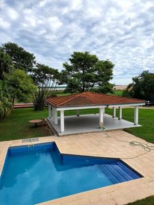 ALQUILO RESIDENCIA EN ITA ENRAMADA PARA VIVIENDA U OFICINA COD A0506