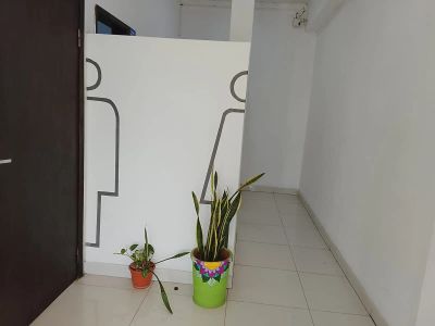 ALQUILO  SALON COMERCCIAL / PARA OFICINA U OTROS NEGOCIOS  Foto 2 de 7