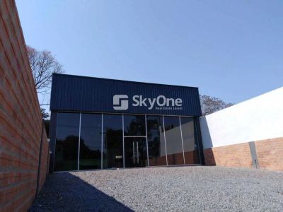 ALQUILO SALON COMERCIAL 