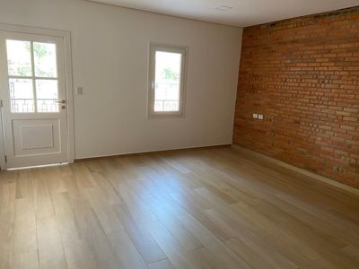 Alquilo/ Vendo Casa En Surubi'I. Cod 020