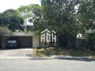 Alto Padrão em Alameda Tranquila no Alphaville 5 – Locação