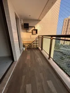 Alugo apartamento com 3 quartos