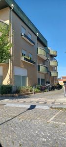 Alugo apartamento T 2 com garagem