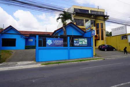  Amplia casa comercial en zona de alto tránsito — ideal para tu próximo gran negocio” Imagem 2 de 20