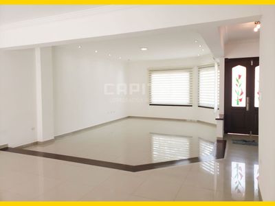 AMPLIA CASA EN ALQUILER - CONDOMINIO BARRIO NORTE Foto 10 de 10